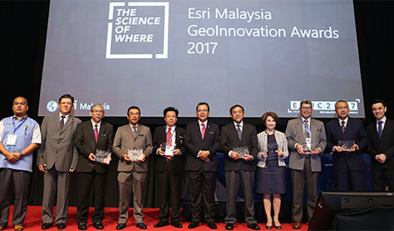Petronas, DBKK, DBKL receives prestigious GeoInnovation Award - Card